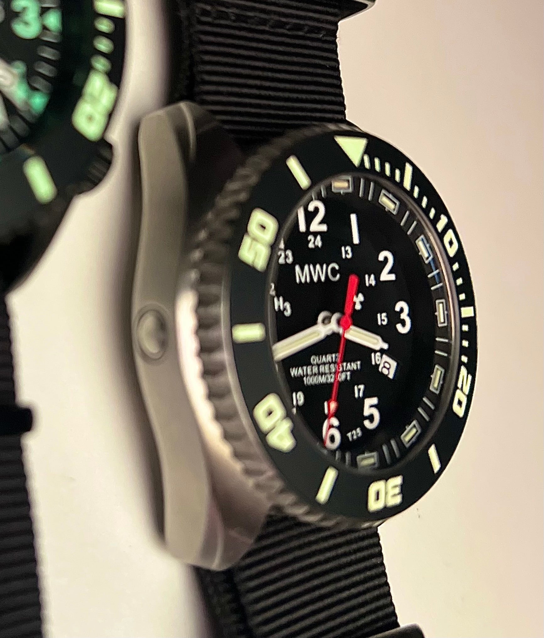 MWC "Depthmaster" 100atm / 3,280ft / 1000m Water Resistant Military Divers Watch in a Stainless Steel Case with GTLS and Helium Valve (10 Year Battery Life)