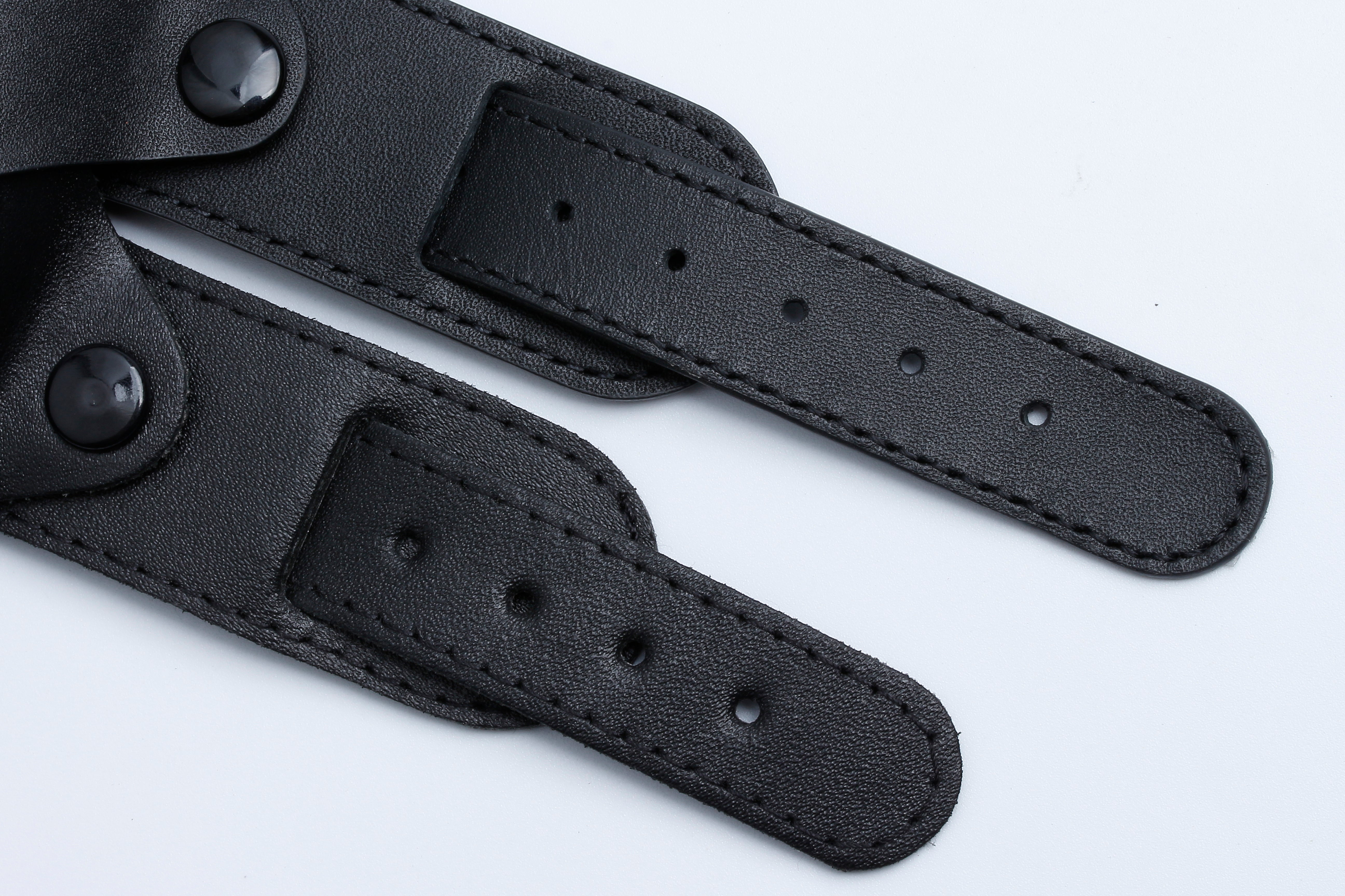 18mm Black 1950s Pattern Leather Military Watch Strap with Protective Face Cover - Slight Seconds to Clear at just 25% of the normal price!