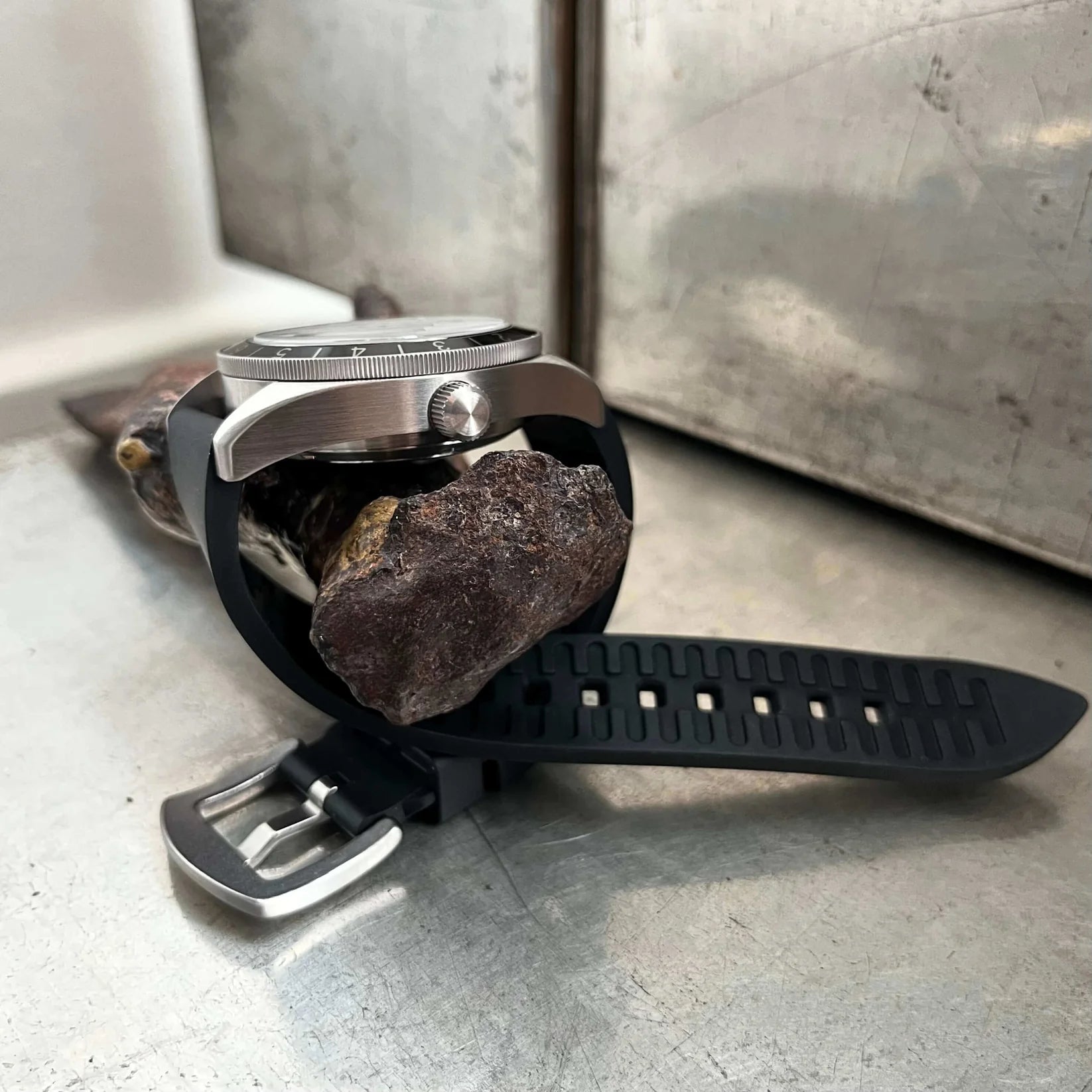 Limited Edition: Enoksen Automatic Dive Watch - Black Dial Edition ◇ 39mm